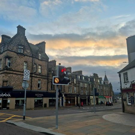 Highland Historical Home In Inverness City Centre מראה חיצוני תמונה