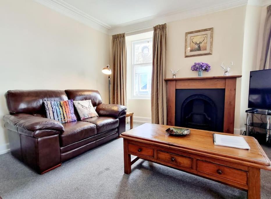 Highland Historical Home In Inverness City Centre מראה חיצוני תמונה